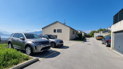 Villa Jongny et Places de Parc