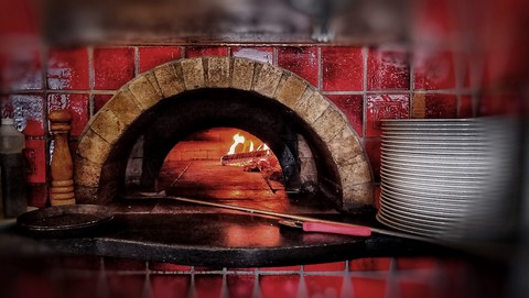 Four à Pizza Au Feu de Bois